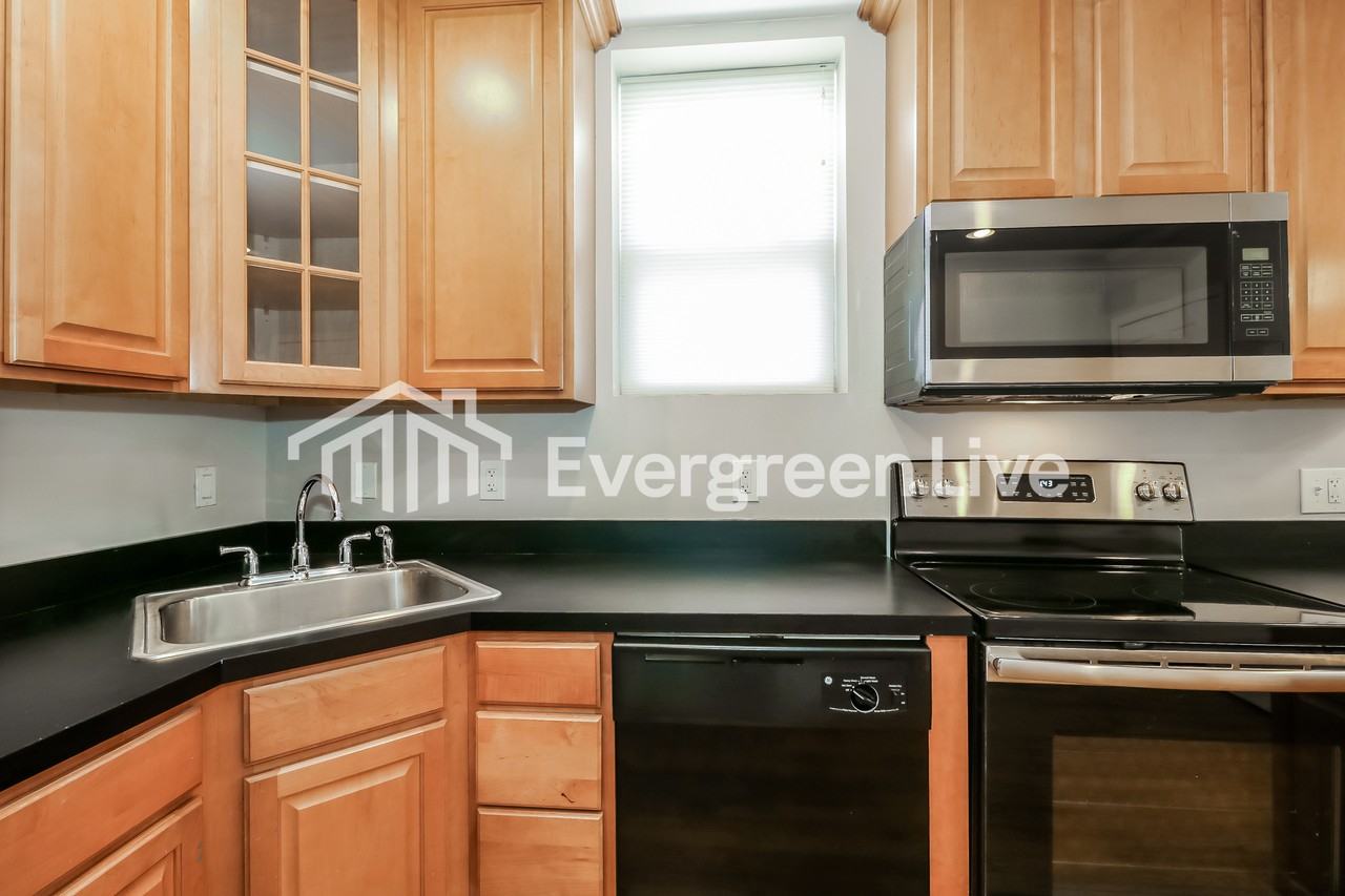 401 E Gittings St - Photo 6 of 15