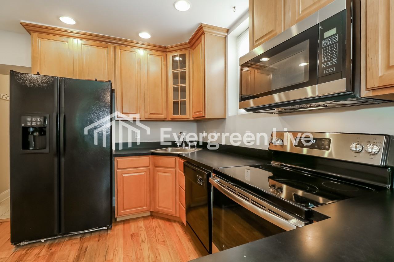 401 E Gittings St - Photo 7 of 15