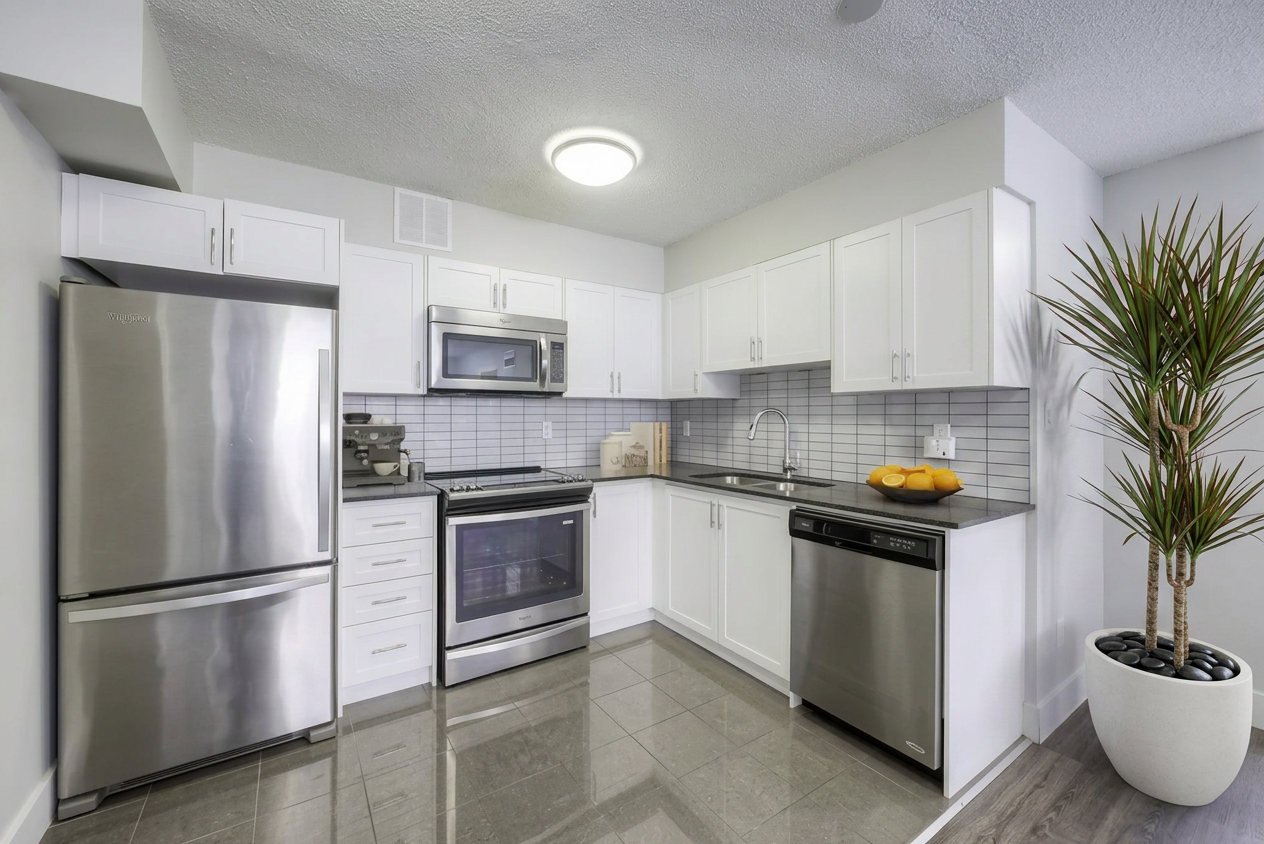 295 Dufferin Street - Photo 2 of 36