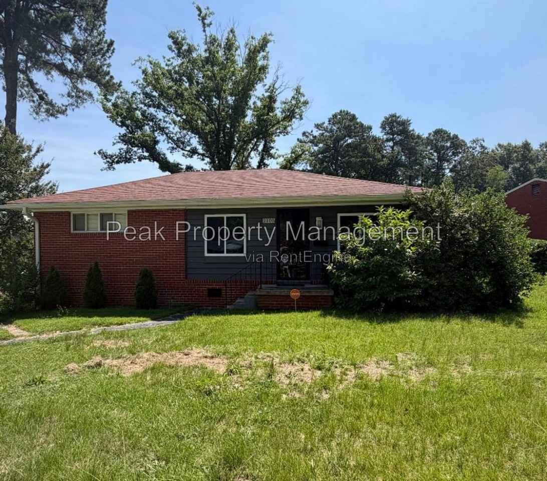 2105 Fort Rice St - Photo 3 of 10
