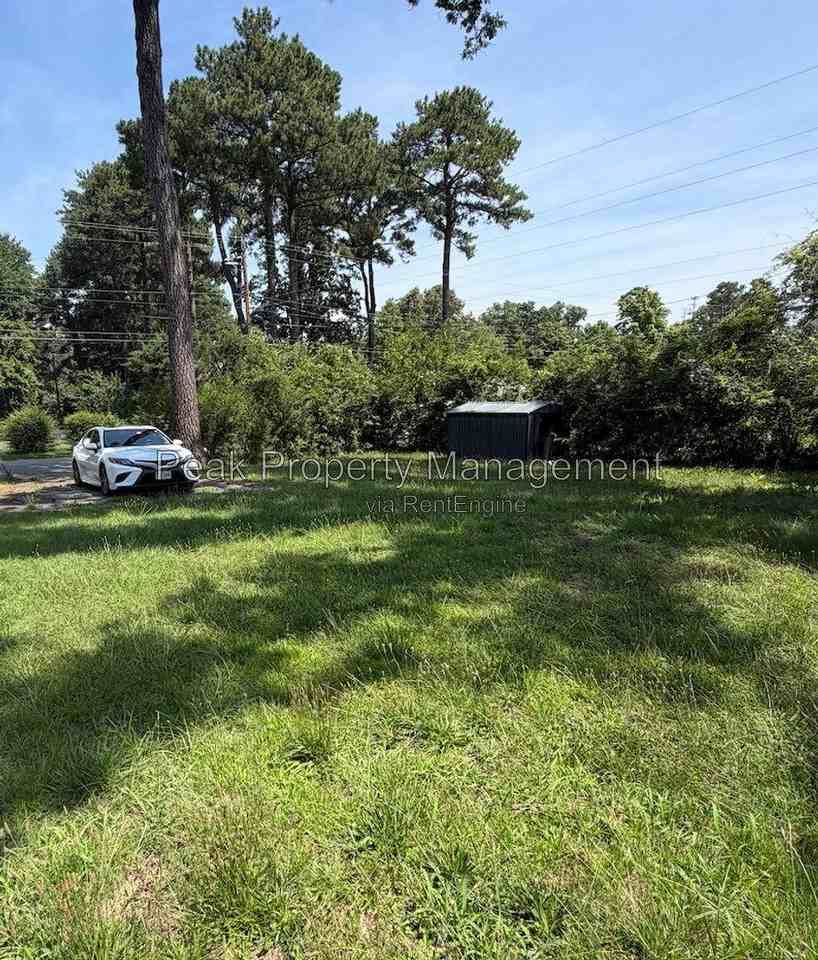 2105 Fort Rice St - Photo 2 of 10
