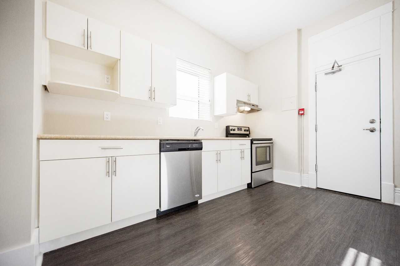 626 Jessie Avenue - Photo 5 of 16