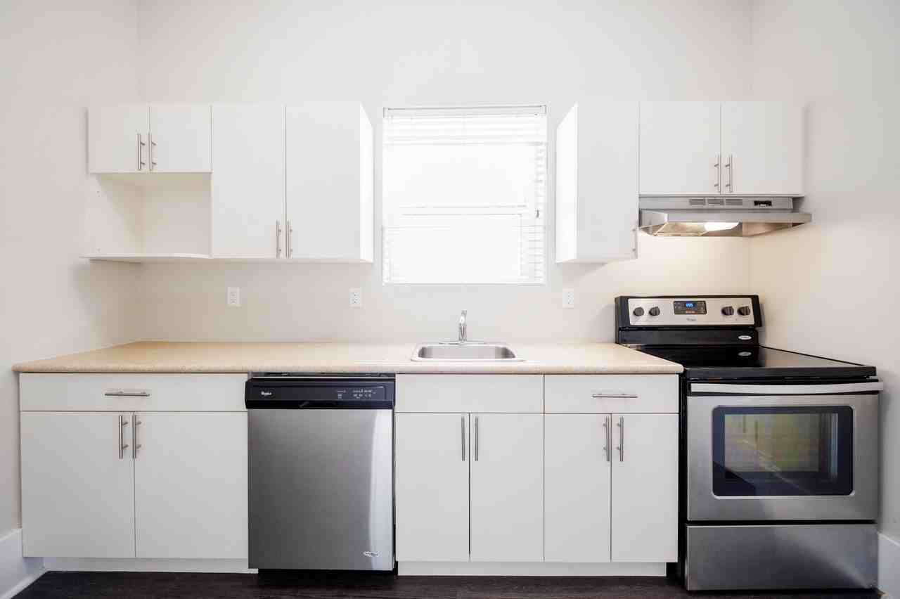 626 Jessie Avenue - Photo 6 of 16