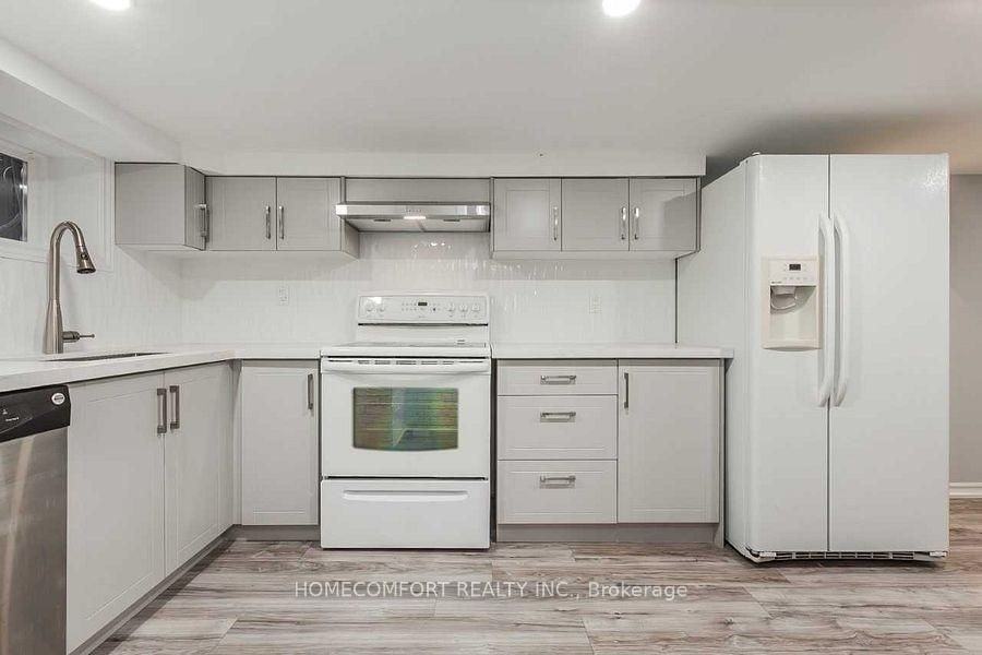 208 Manning Avenue - Photo 3 of 16
