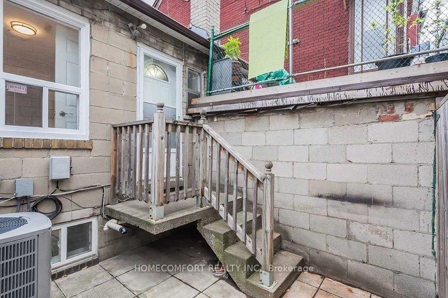208 Manning Avenue - Photo 15