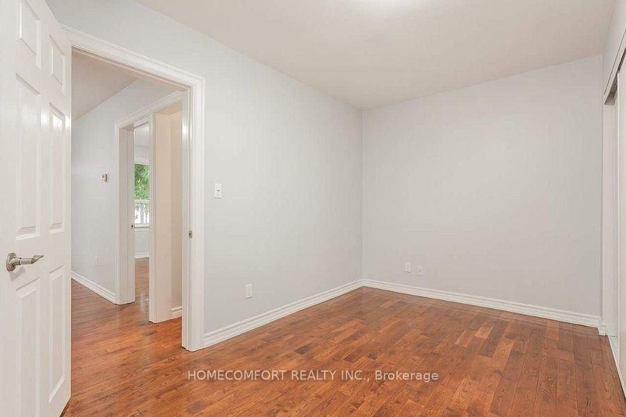 208 Manning Avenue - Photo 5 of 16