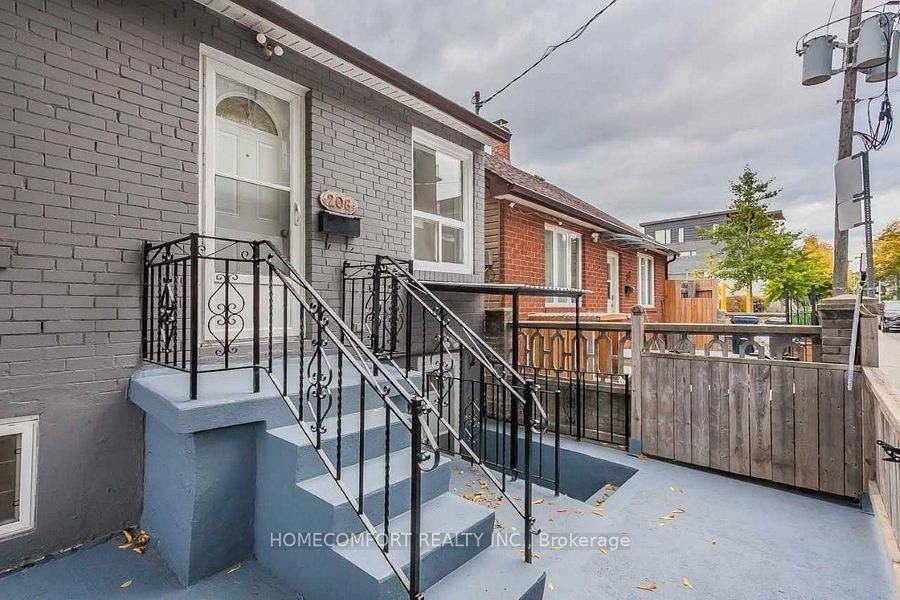 208 Manning Avenue - Photo 14