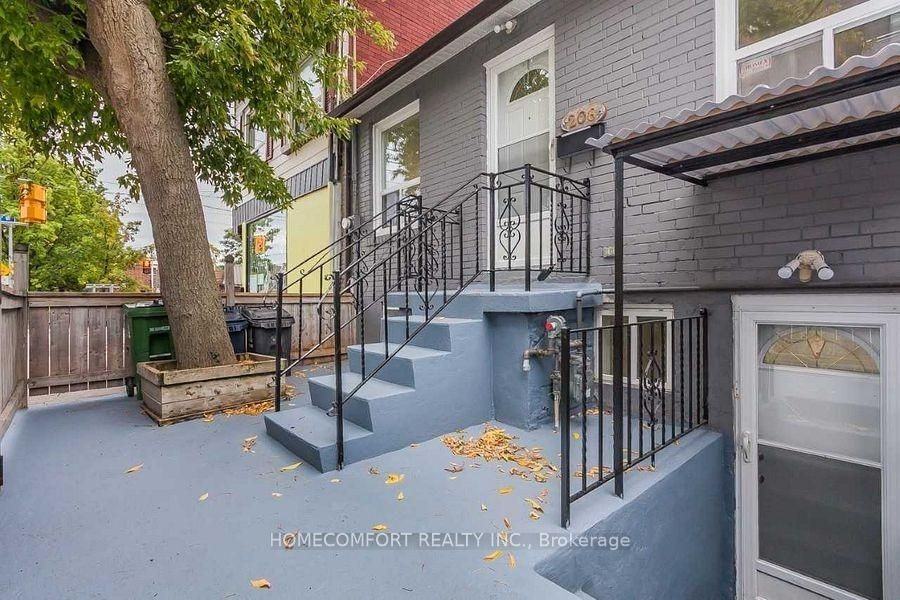 208 Manning Avenue - Photo 13