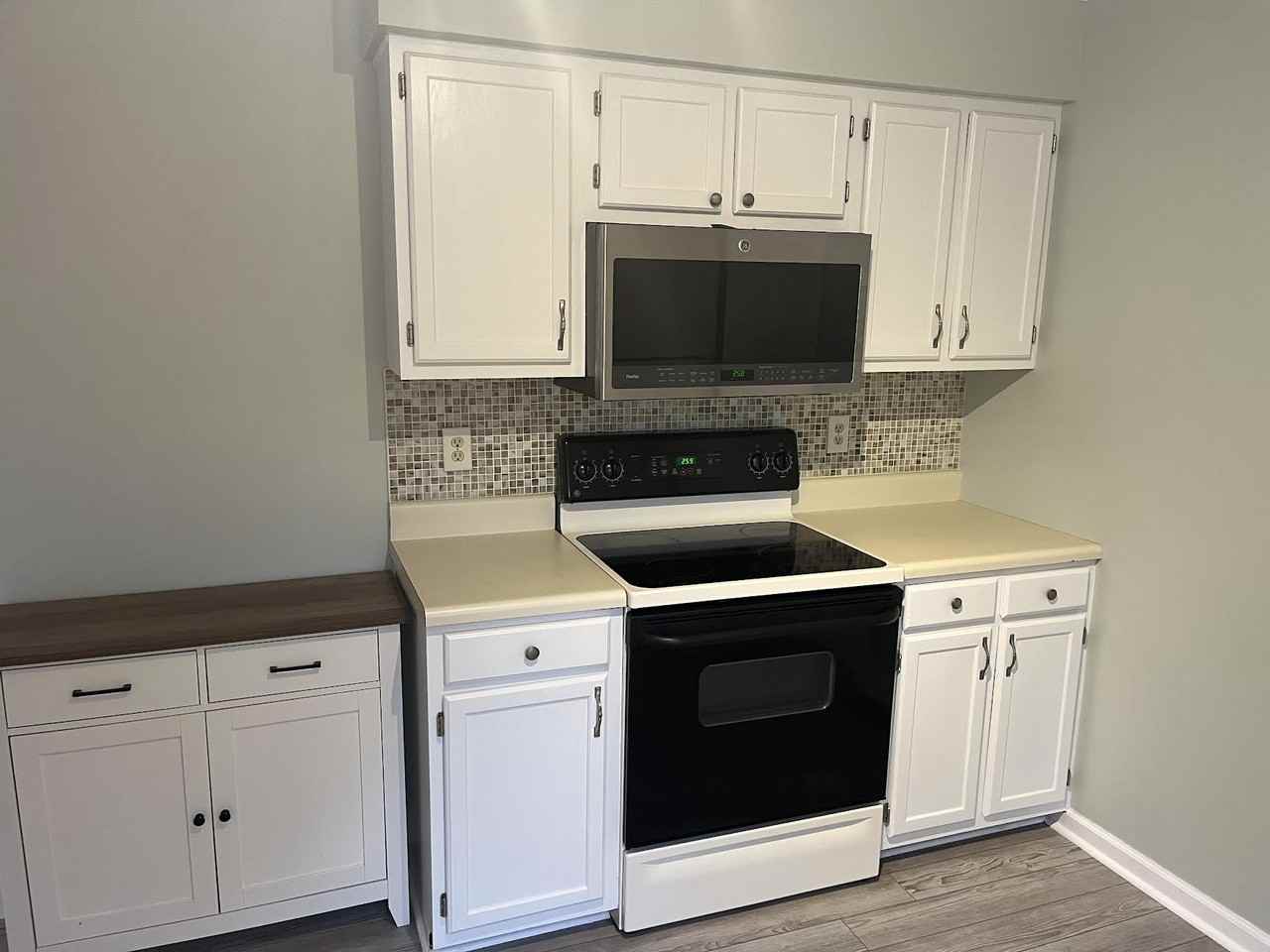 191 Frost Rd - Photo 4 of 17