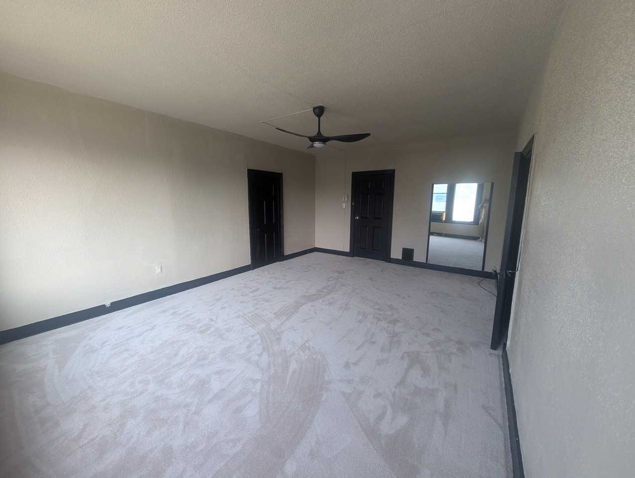 824 Windham Ave #3 - Photo 4 of 9