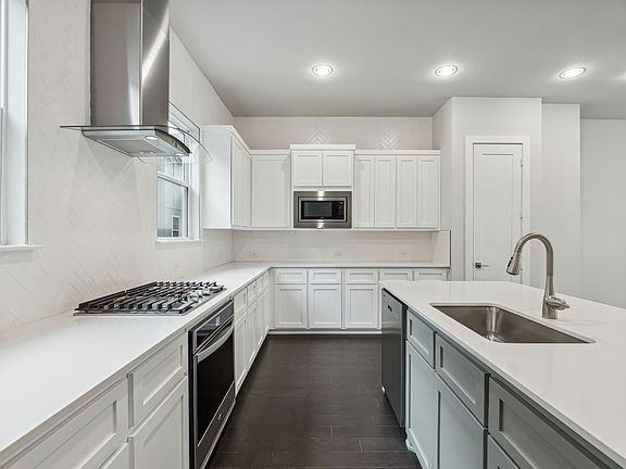 2628 Carmelita St #A - Photo 3 of 14
