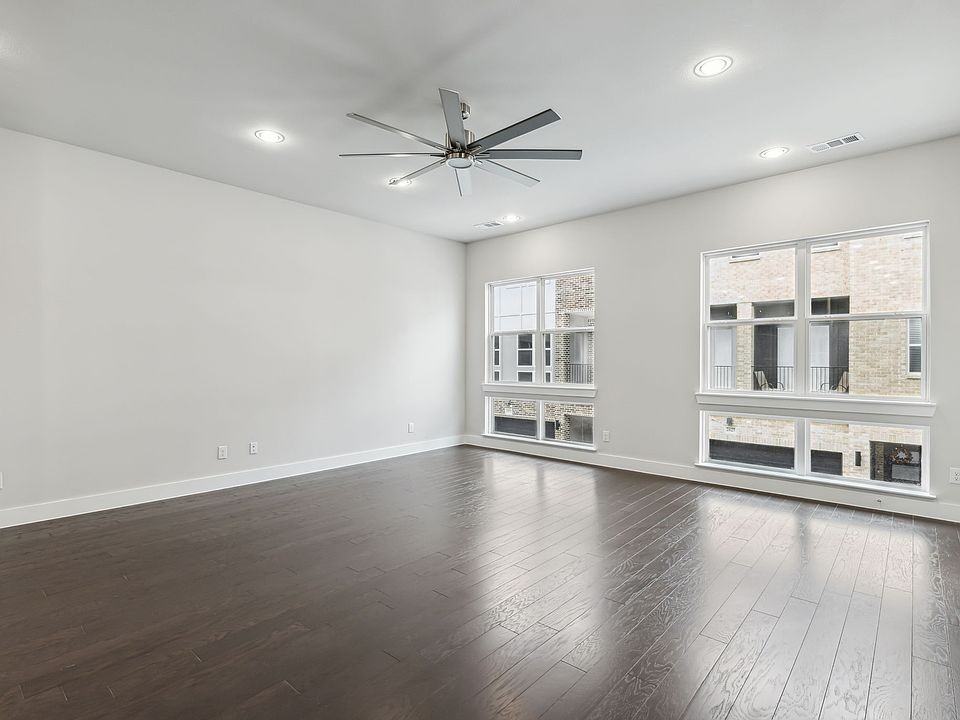 2628 Carmelita St #A - Photo 4 of 14