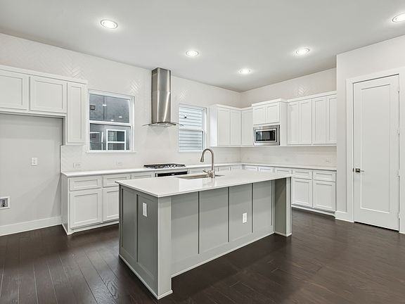 2628 Carmelita St #A - Photo 7 of 14
