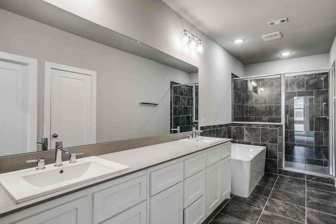 2468 Carmelita St #A - Photo 2 of 13
