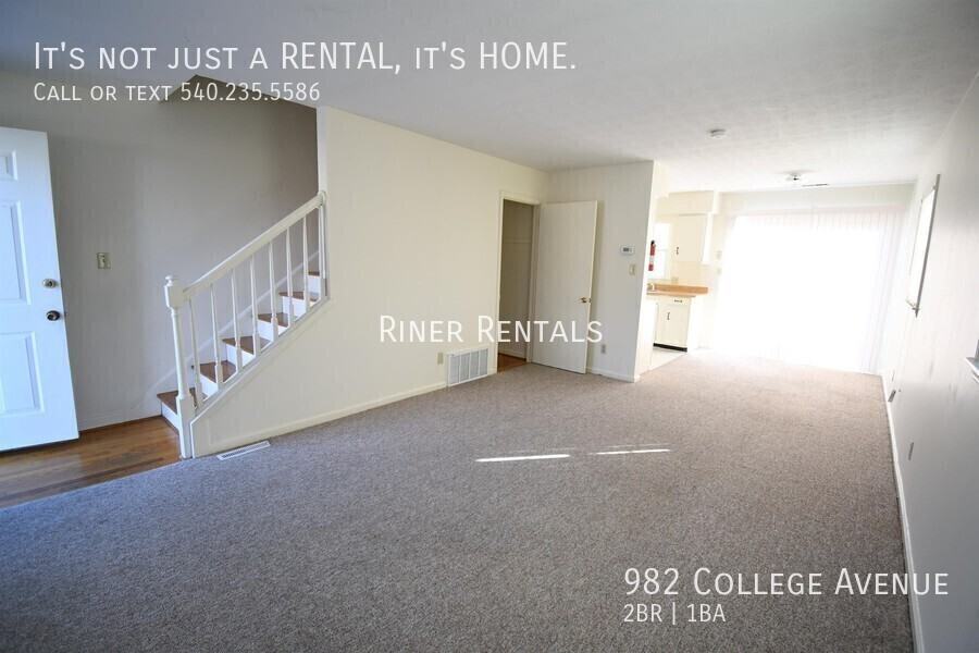 982 College Ave - Photo 2 of 6
