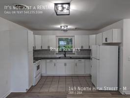 featured image of 149 N High St #M
