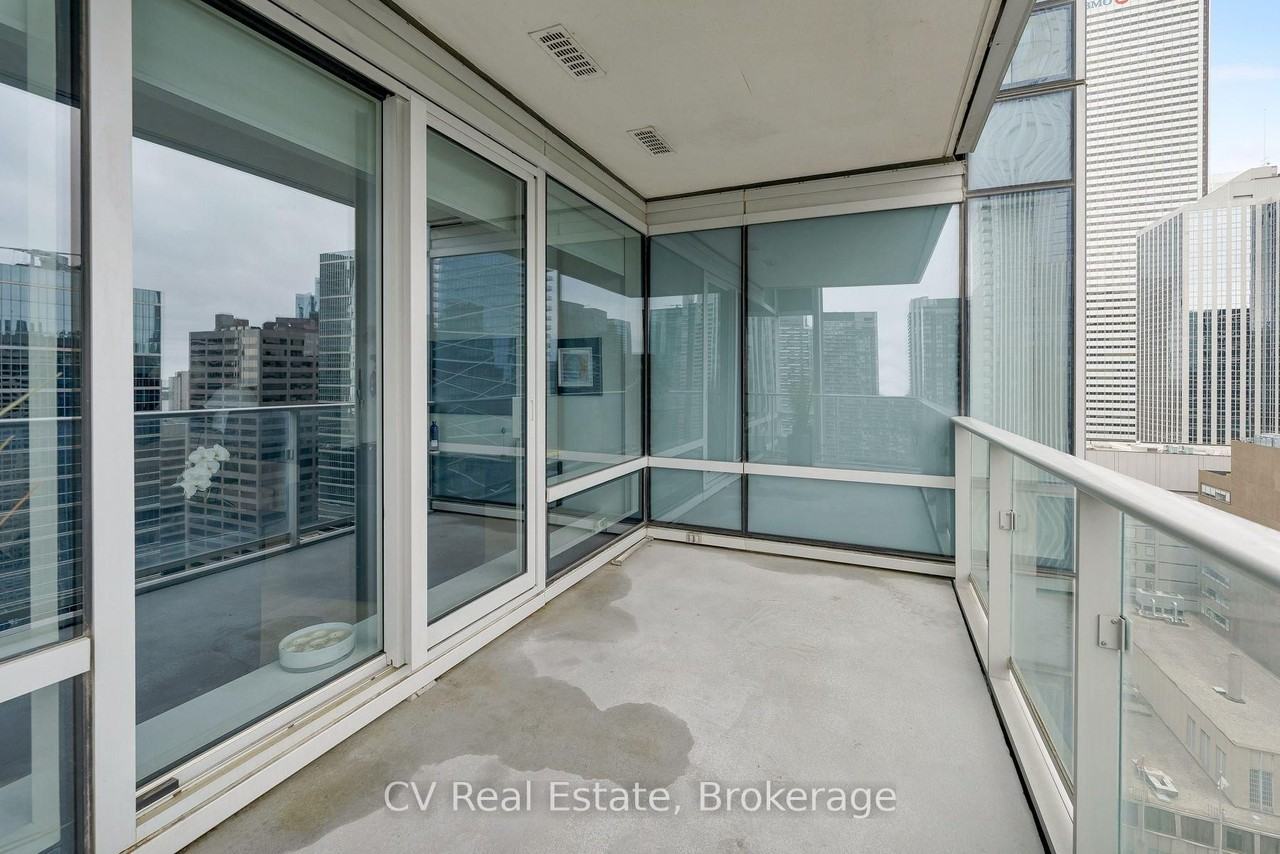 180 University Avenue - Photo 29