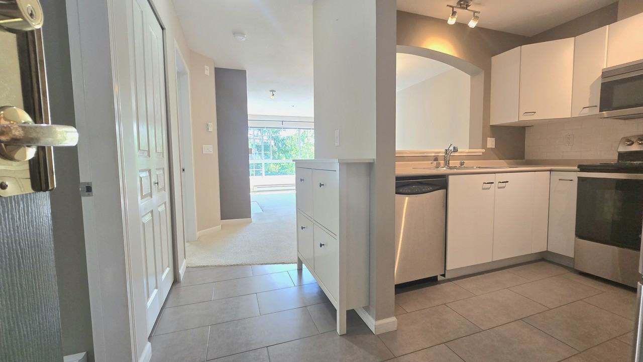 1252 Town Centre Blvd #428 - Photo 4 of 25