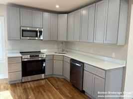 featured image of 80 Sudan St #2