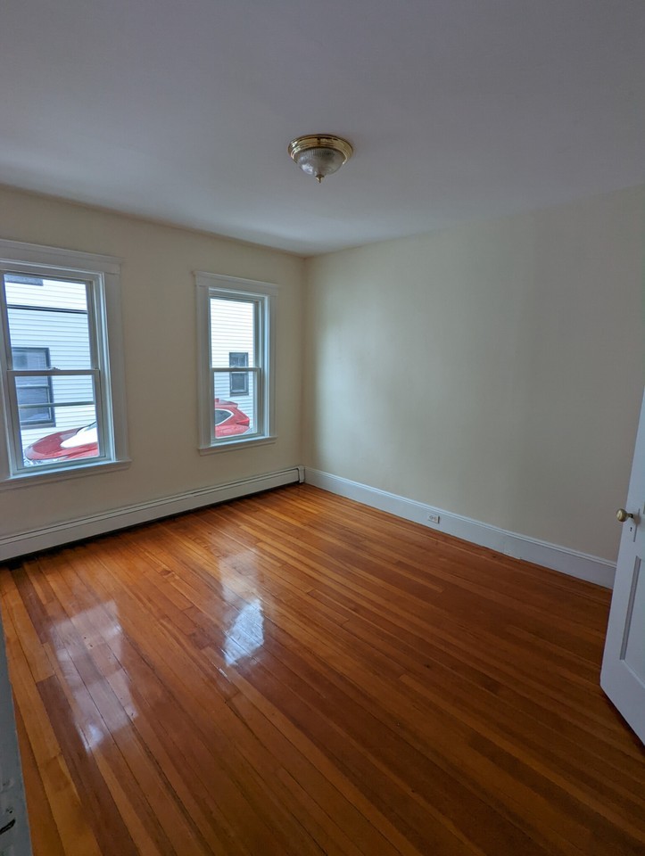 15 Egerton Rd #1 - Photo 5 of 25