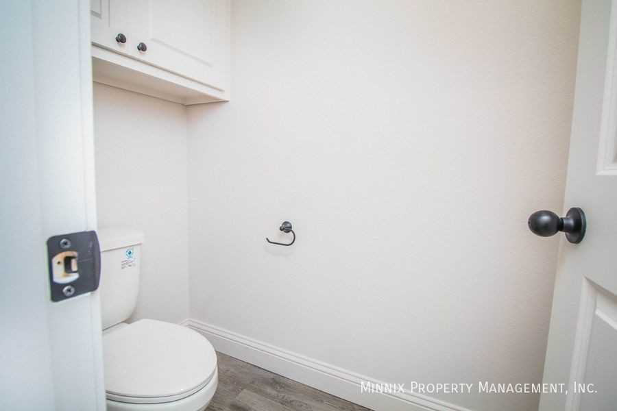 2009 102nd St #B - Photo 6 of 35