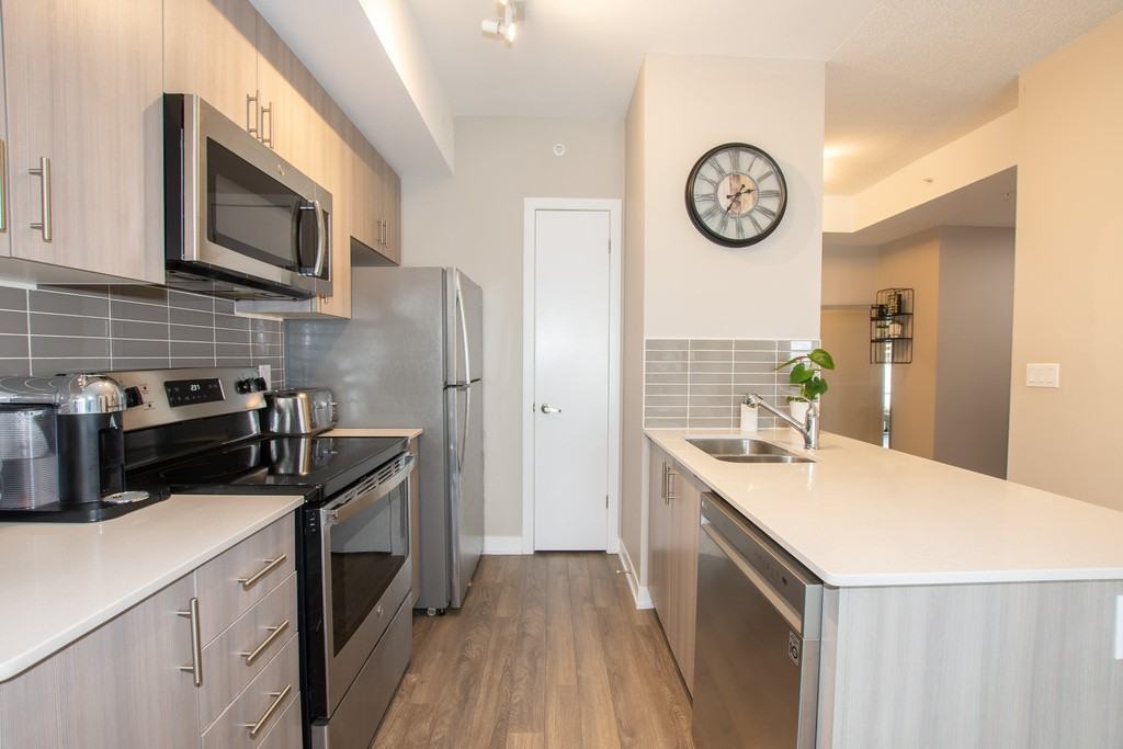550 North Service Road - 1102 - Photo 6 of 20