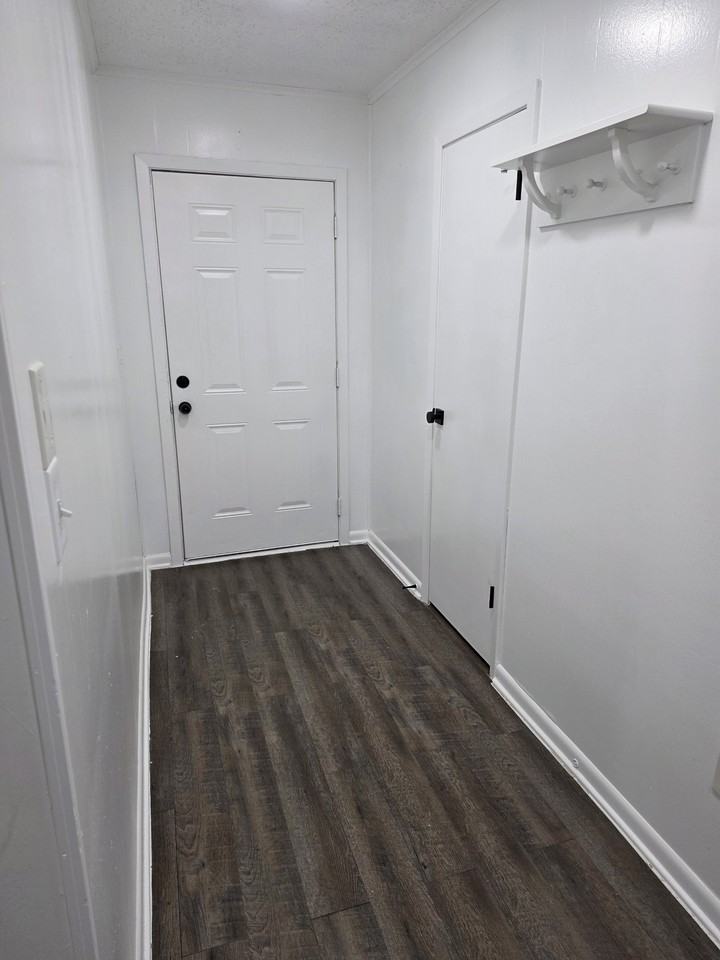 1008 N Lee St #NA - Photo 3 of 41