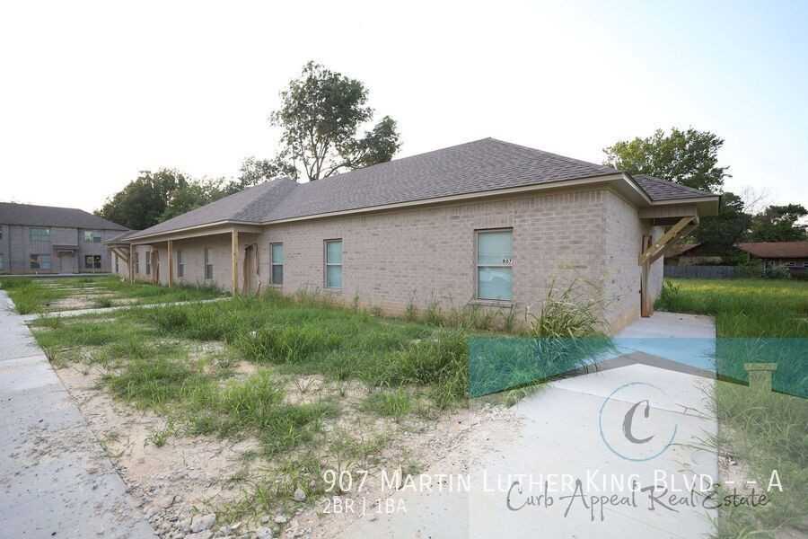 907 Martin Luther King Blvd - #A - Photo 2 of 50