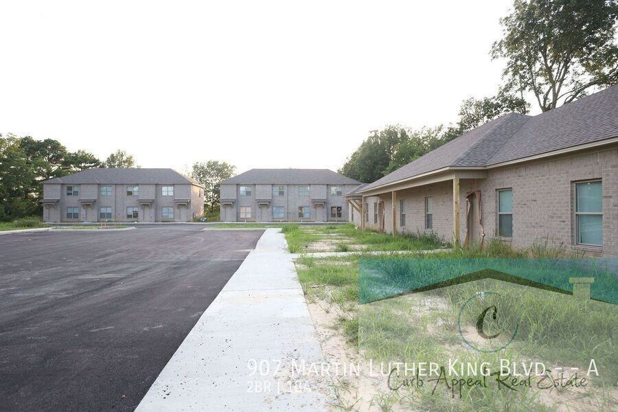 907 Martin Luther King Blvd - #A - Photo 3 of 50