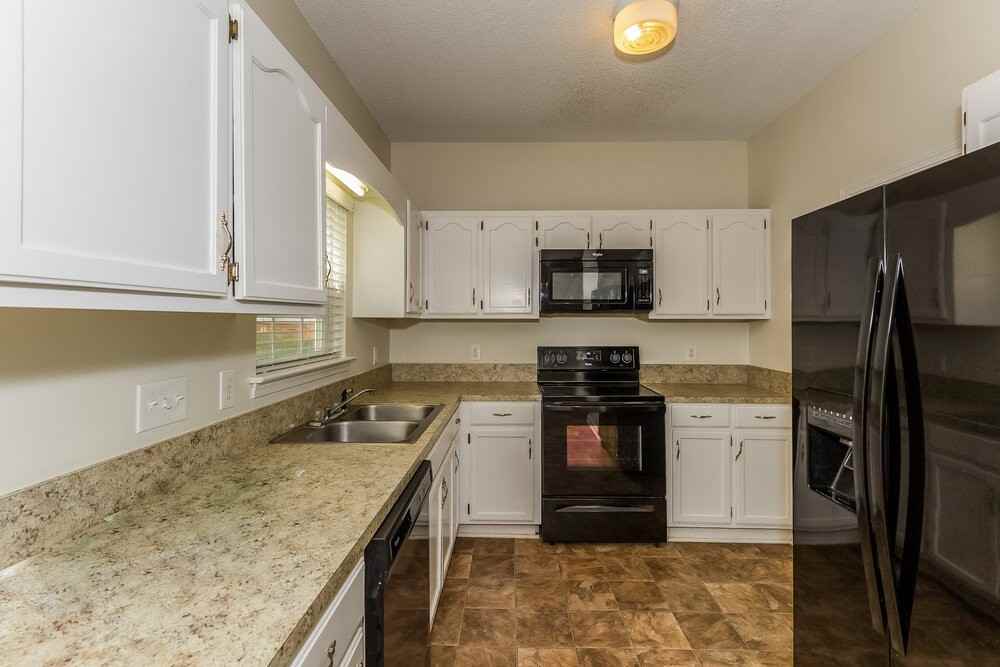 7526 Fallow Ln - Photo 7 of 16