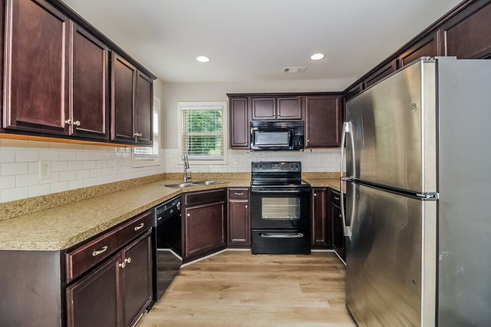 207 Depot Ln - Photo 7 of 17