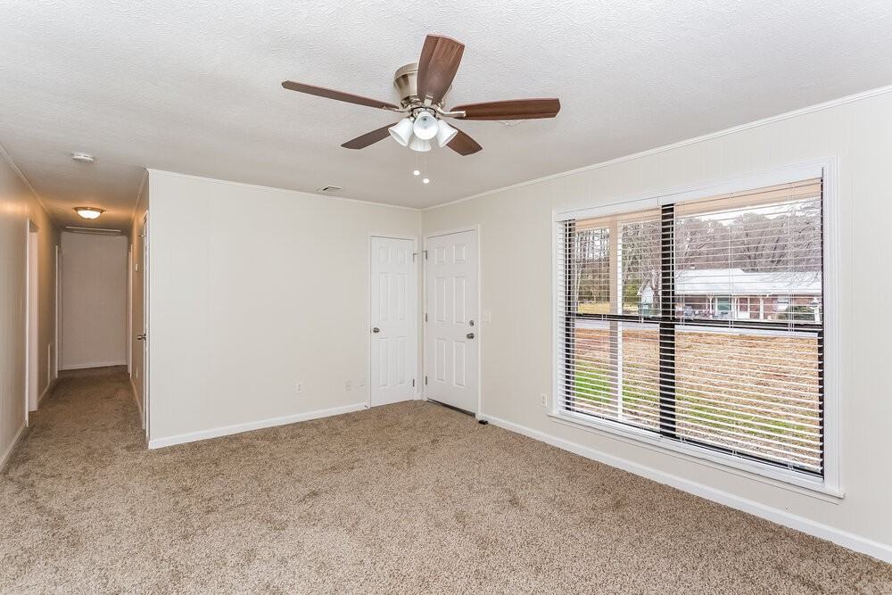 5 Silverwood Dr - Photo 2 of 15