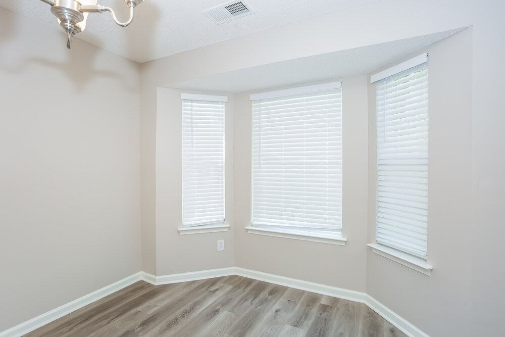 7425 Saddle Trail Ln - Photo 6 of 15