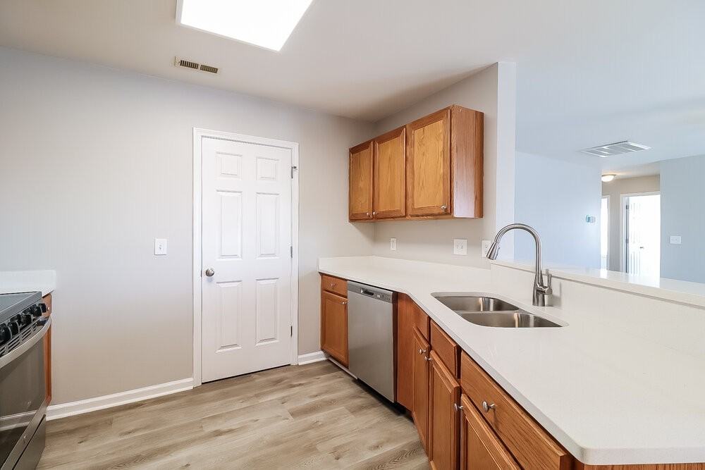 2826 Filbert St - Photo 7 of 21