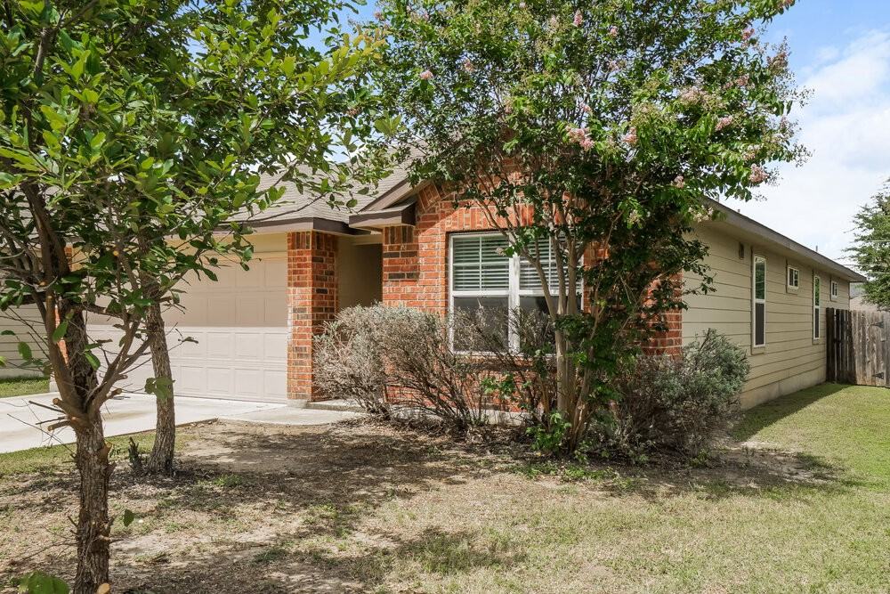 8806 Double Oak - Photo 3 of 16