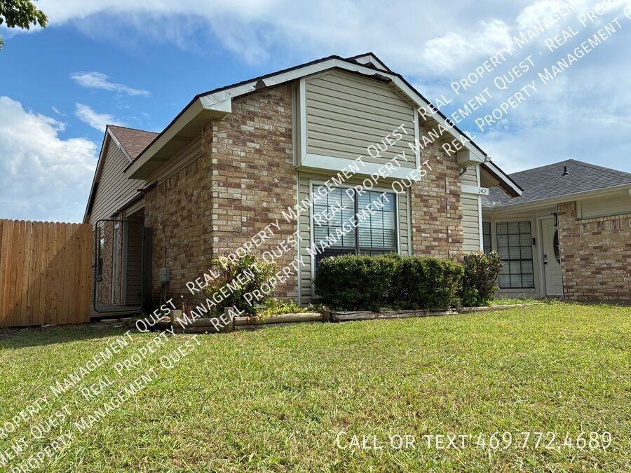 2402 Sunflower Dr - Photo 2 of 13