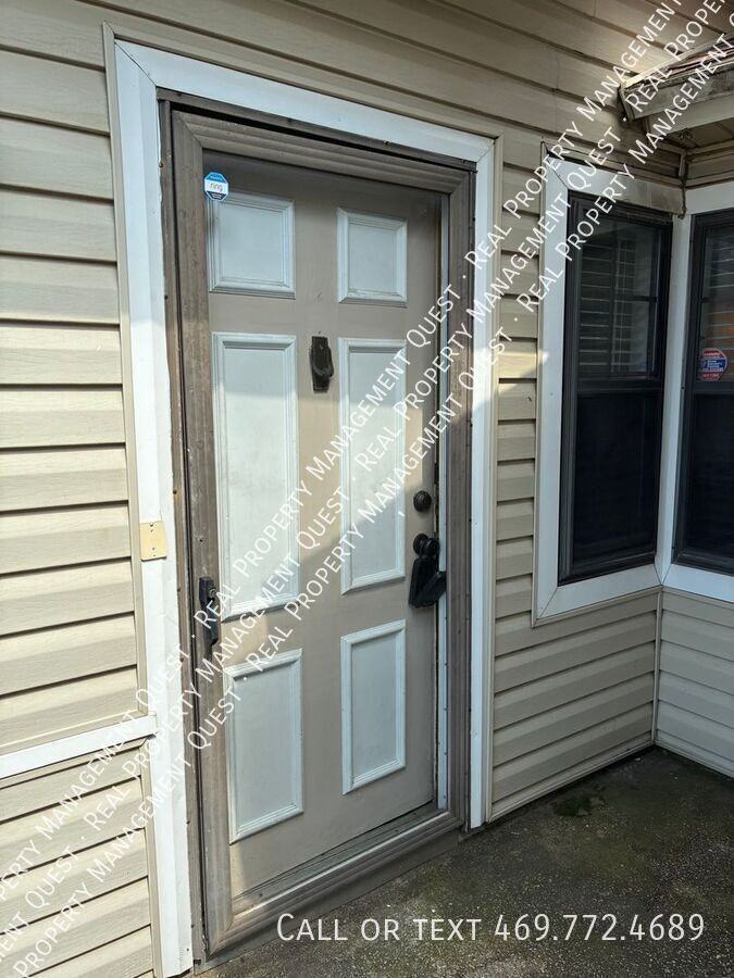 2402 Sunflower Dr - Photo 3 of 13