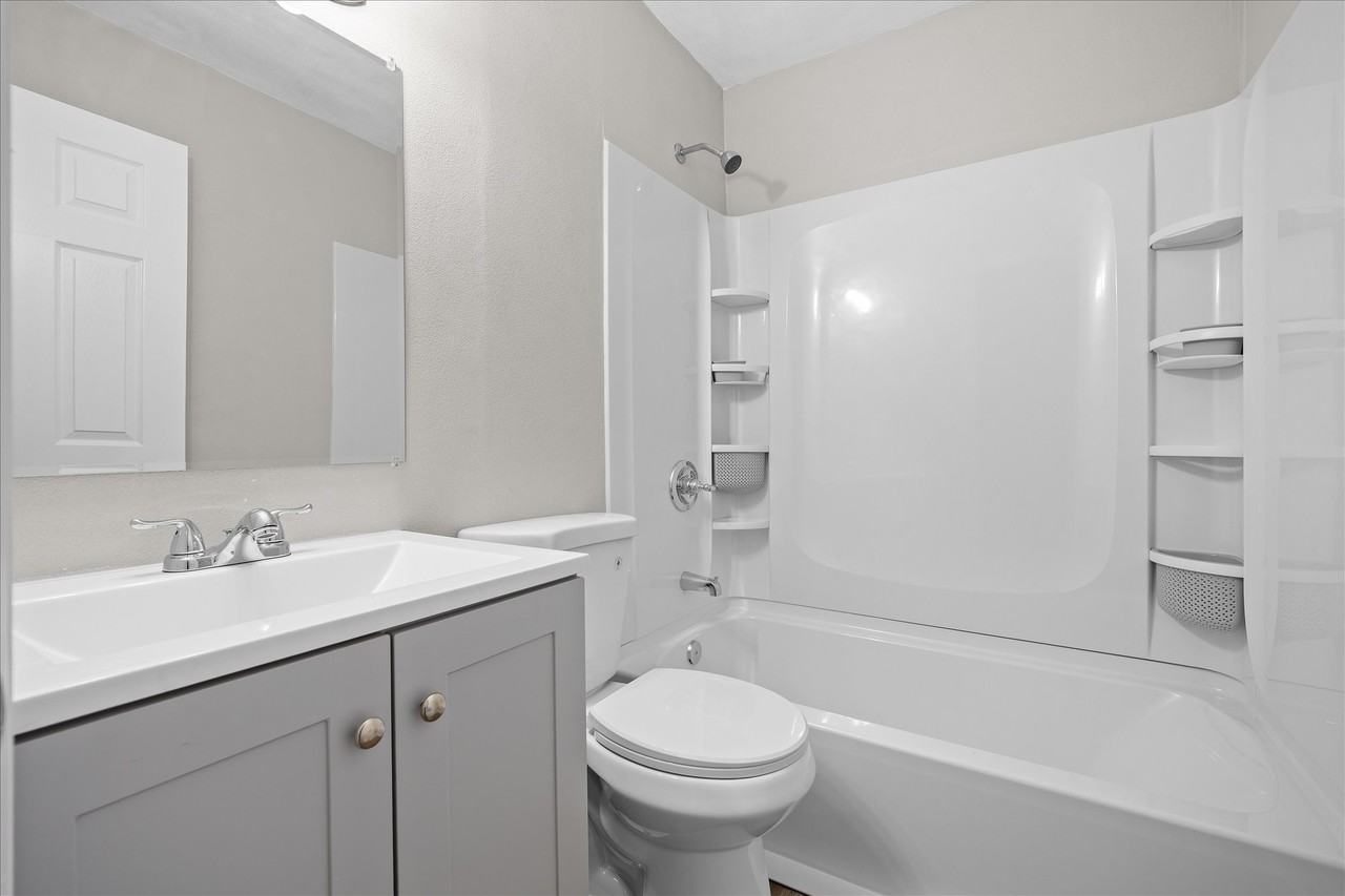 1000 Olive St #214 - Photo 4 of 8