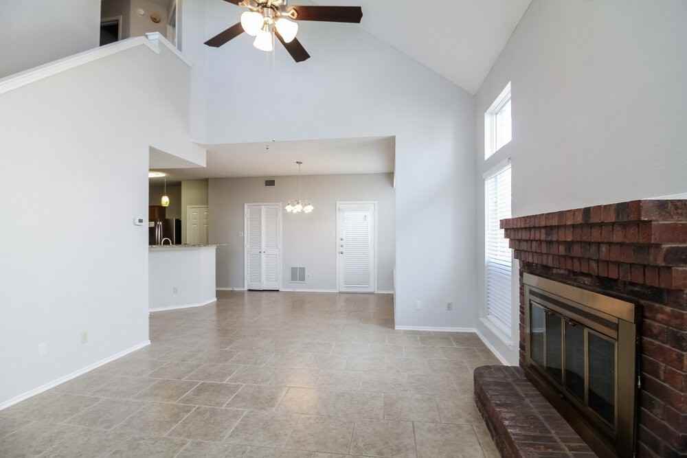 2326 Weatherby Dr - Photo 4 of 17