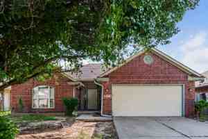 featured image of 13116 Maple Leaf Dr