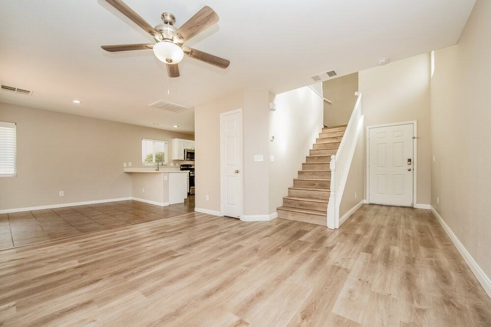 9503 Diamond Bridge Ave - Photo 5 of 17