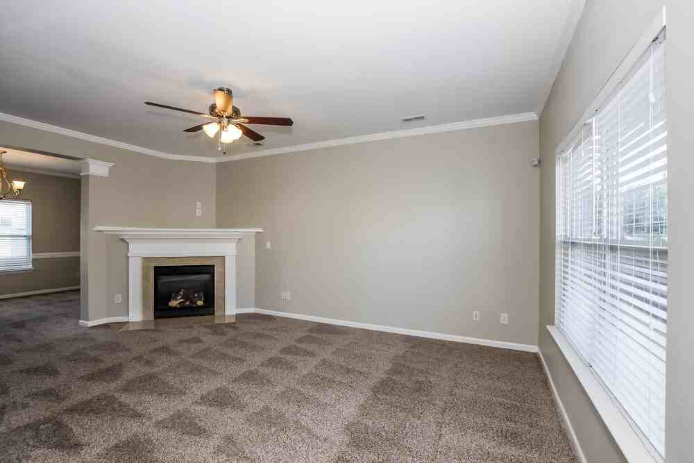 1733 Larne Cir - Photo 5 of 17