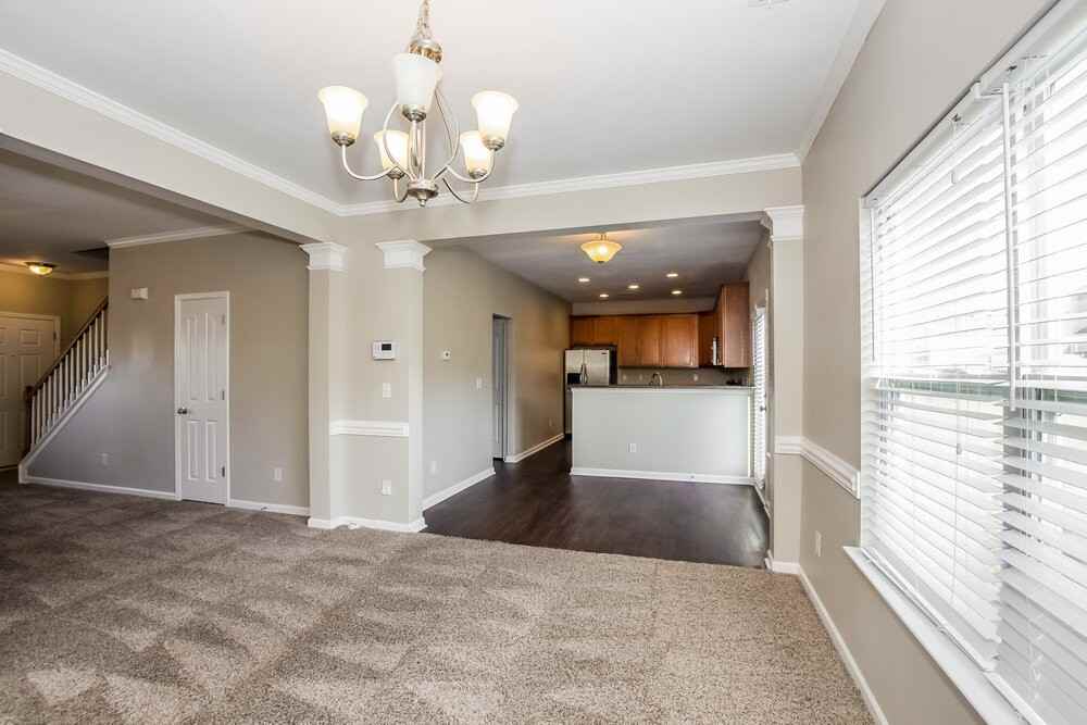 1733 Larne Cir - Photo 7 of 17