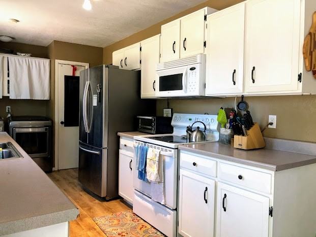 5900 Mars Dr - Photo 2 of 12