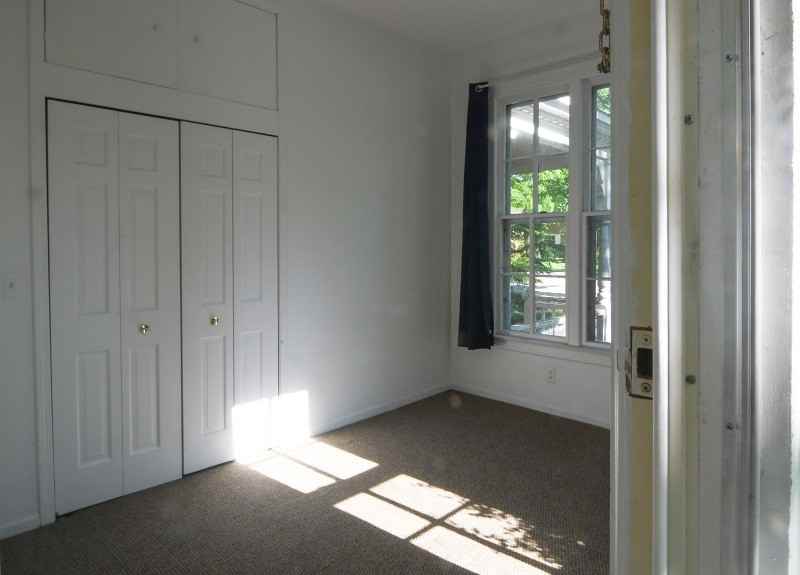 1103 W Huron St #1 - Photo 7 of 8