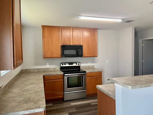 102 Branding Iron Dr - Photo 5 of 29