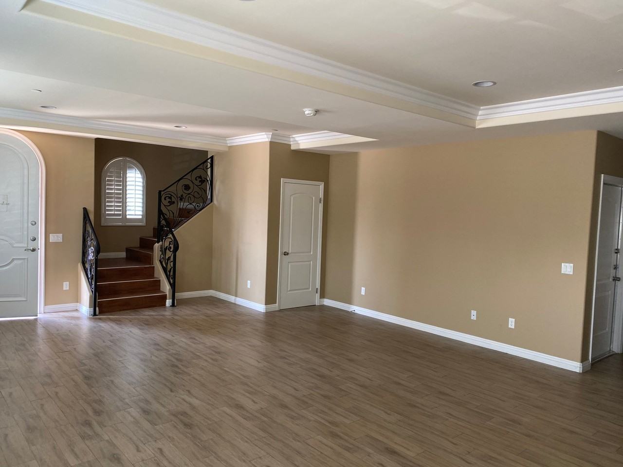 9457 Cedar St - Photo 2 of 7