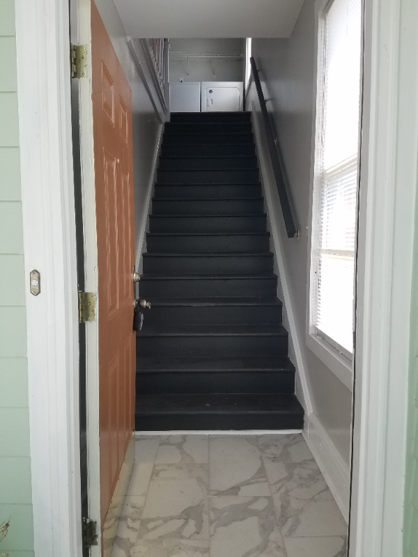 307 W 41st St - Photo 3 of 15