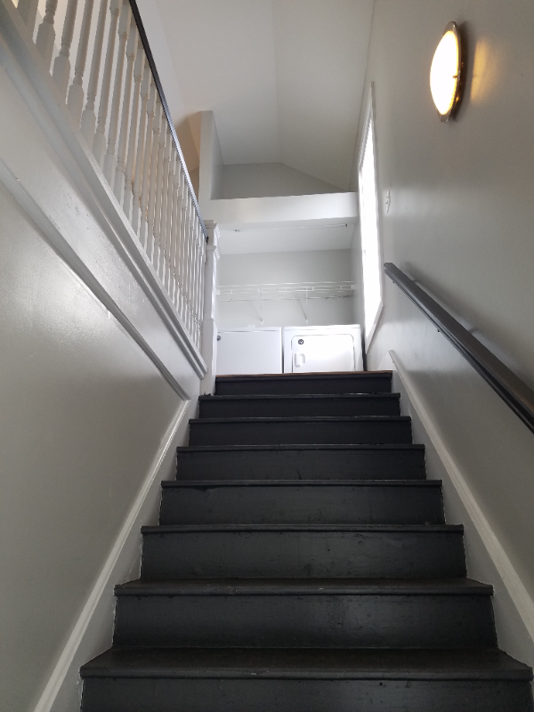 307 W 41st St - Photo 5 of 15