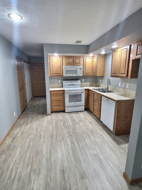 7003 Heim Rd #B - Photo 2 of 12